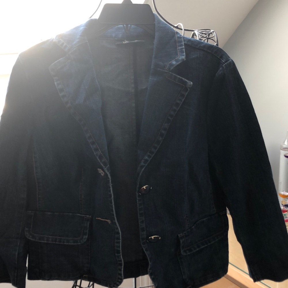 Women’s jean jacket